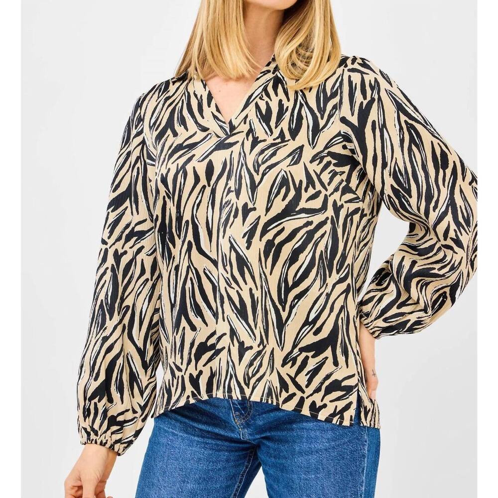 NEW MARY SQUARE kayla city limits long sleeve top in tan